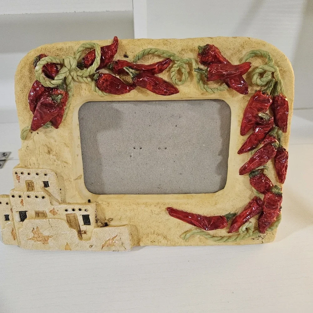 Vintage Southwestern Resin Picture Frame Adobe Pueblo Chili Peppers Ristra...